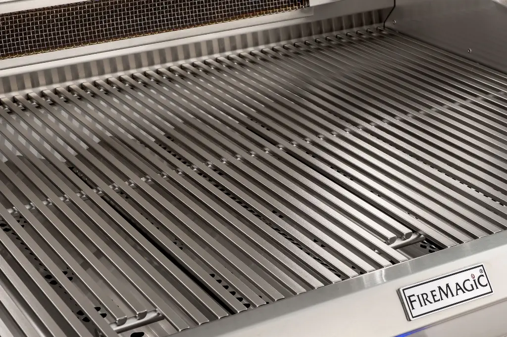 FM_Closeup_Echelon_Diamond-Sear-Grids.webp